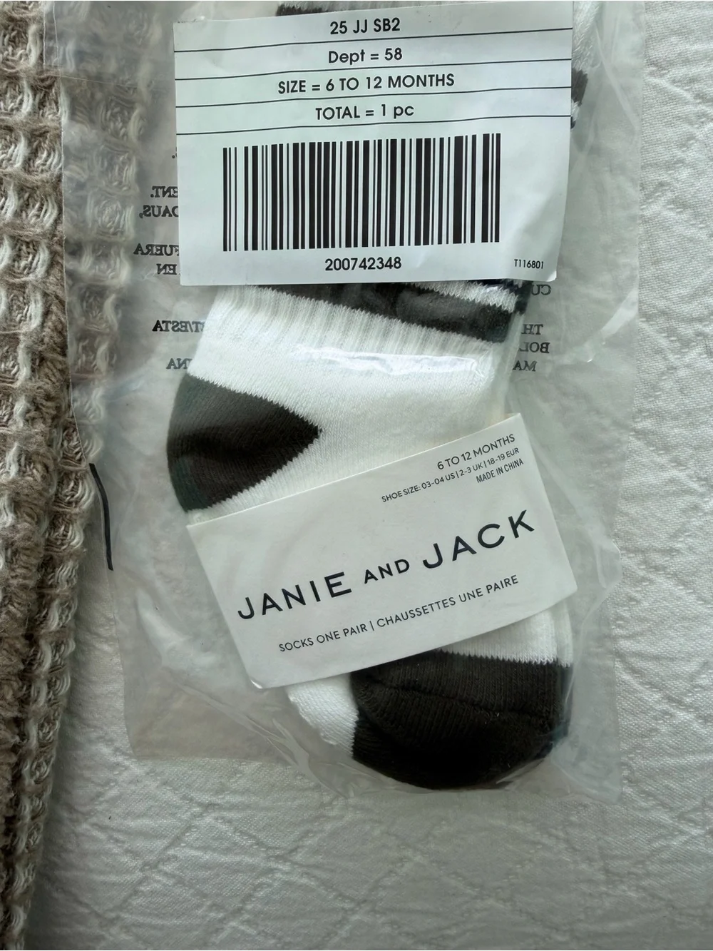 Janie and Jack baby socks with dog 6 to 12 months NWT